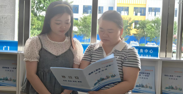 安乡：政务公开主题日活动  搭建政民互动“连心桥”